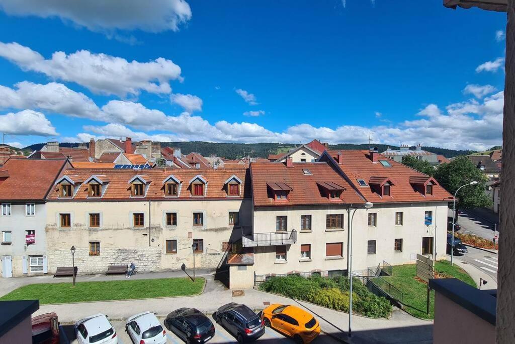 Le P'Tit Saint-Pierre - Centre Ville - Parking Pontarlier Exterior photo